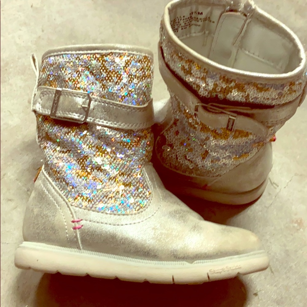 Toddler silver/gold boots with sequins.